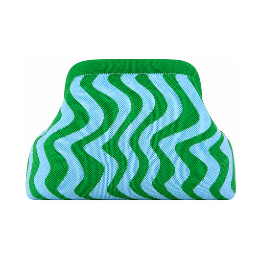 Knitty – The Snap-Shut Makeup Bag