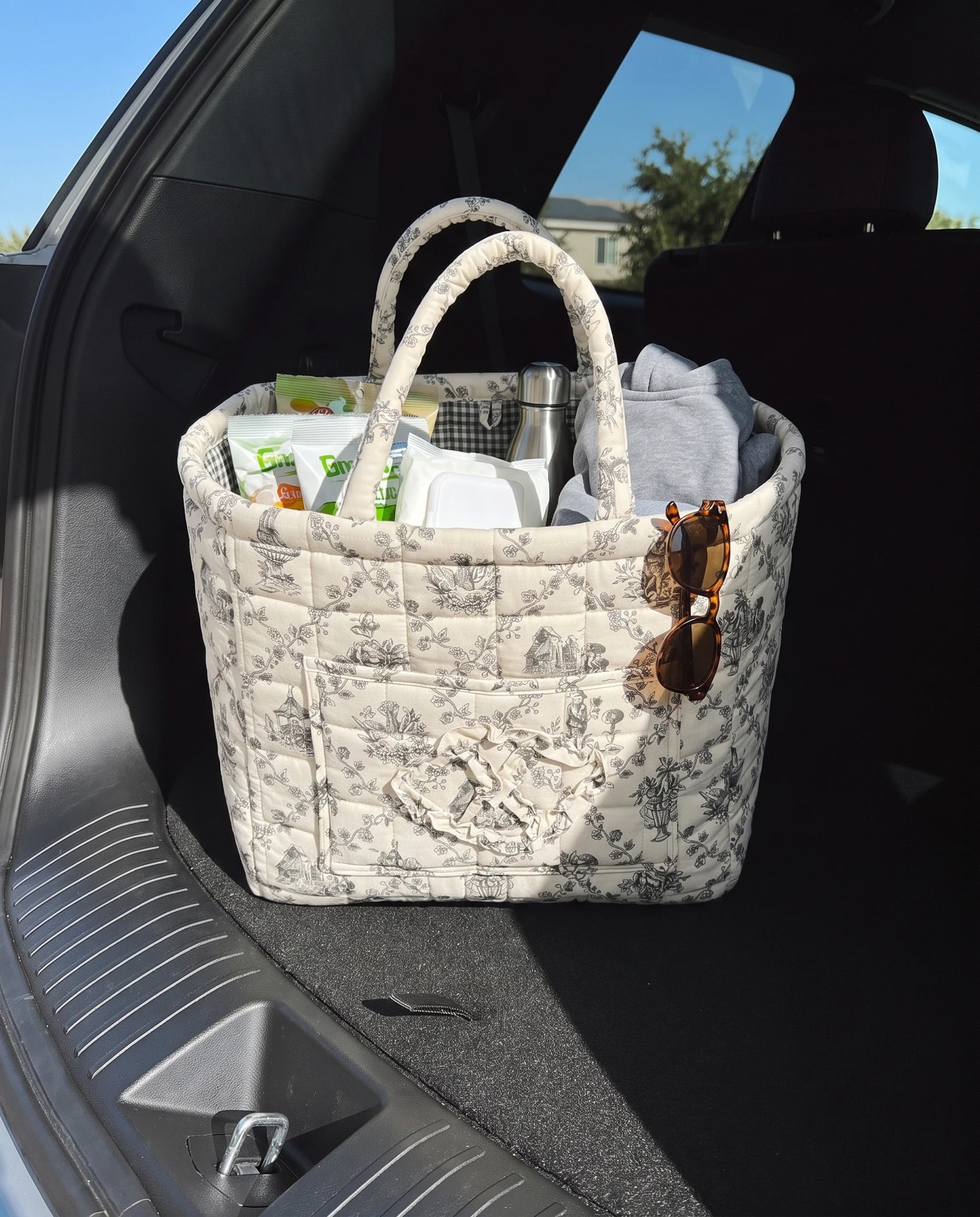 The Prettiest Thing in My Trunk