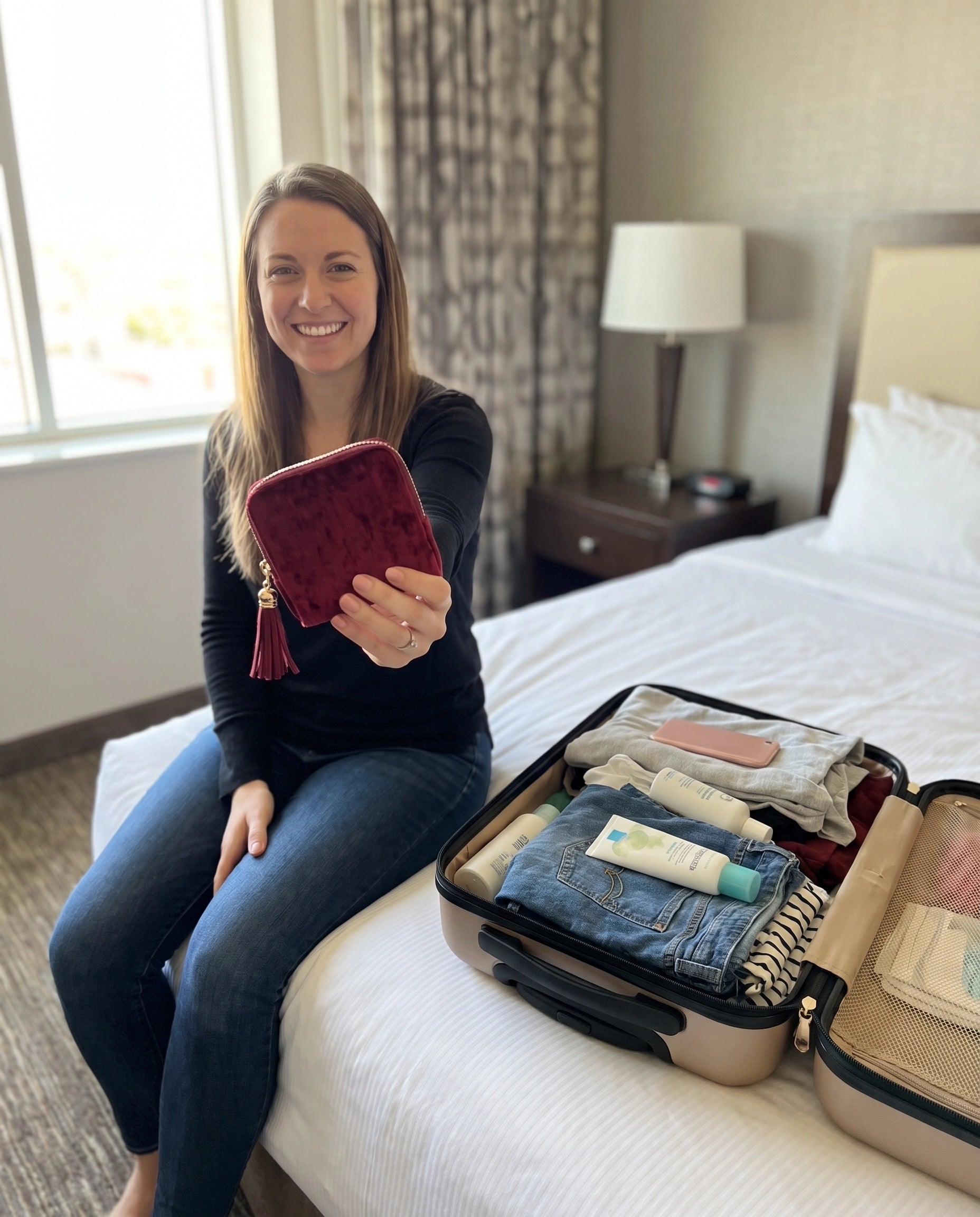 5 Reasons Frequent Travelers Are Ditching Their Sandwich Bags For This Palm-Sized Jewelry Case