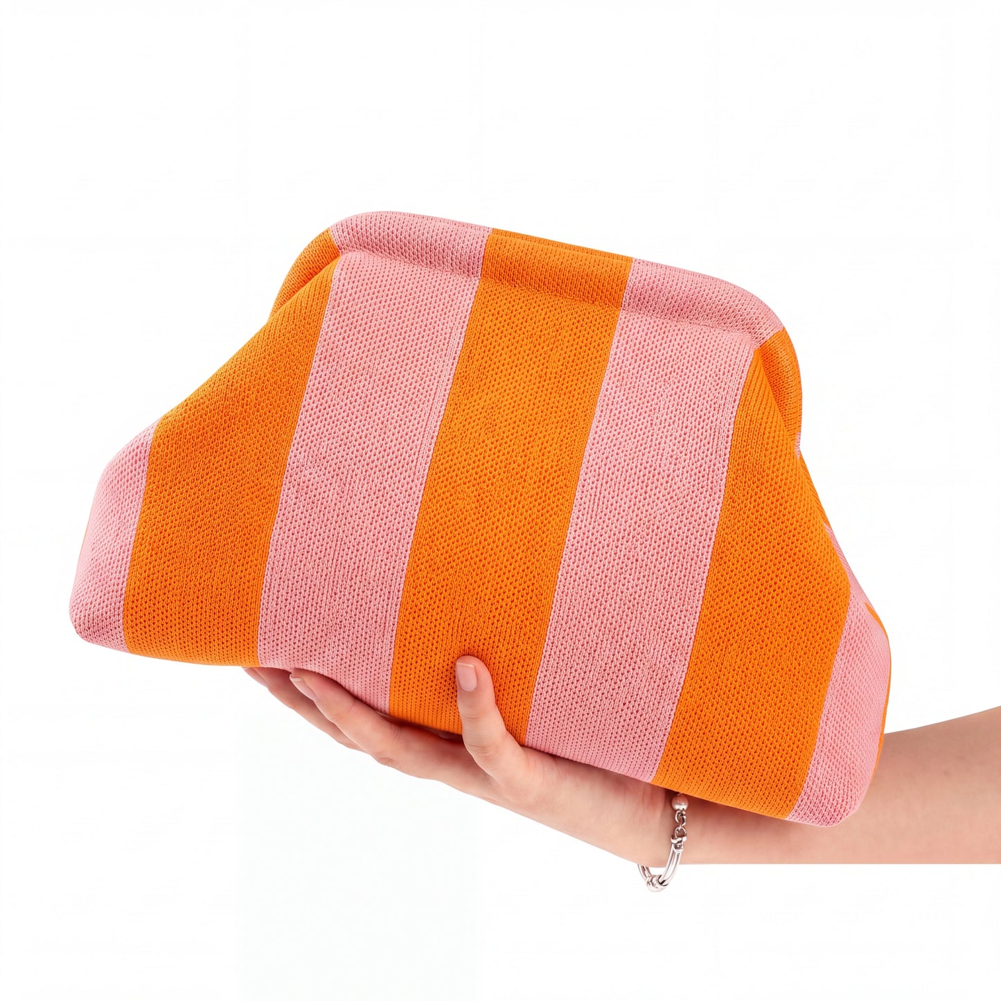 Knitty – The Snap-Shut Makeup Bag