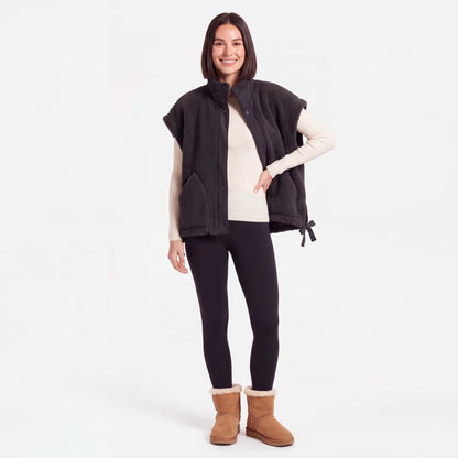 Oversized Sherpa Vest, Black, hand on hip